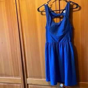 Candie’s blue sleeveless dress
